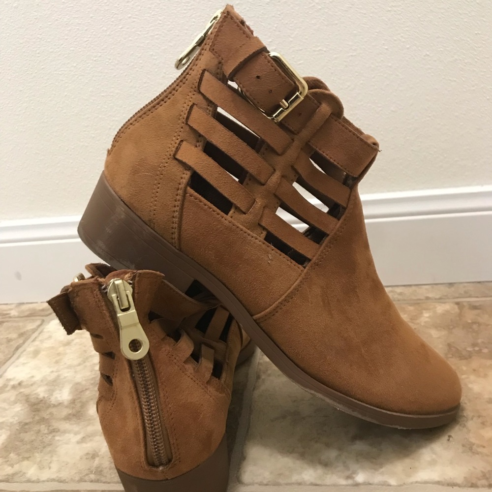 American Eagle booties